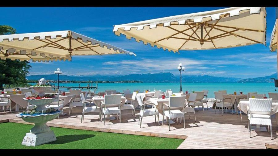 Апартаменты Discovery Flat With Pool & Bikes Сирмионе Экстерьер фото