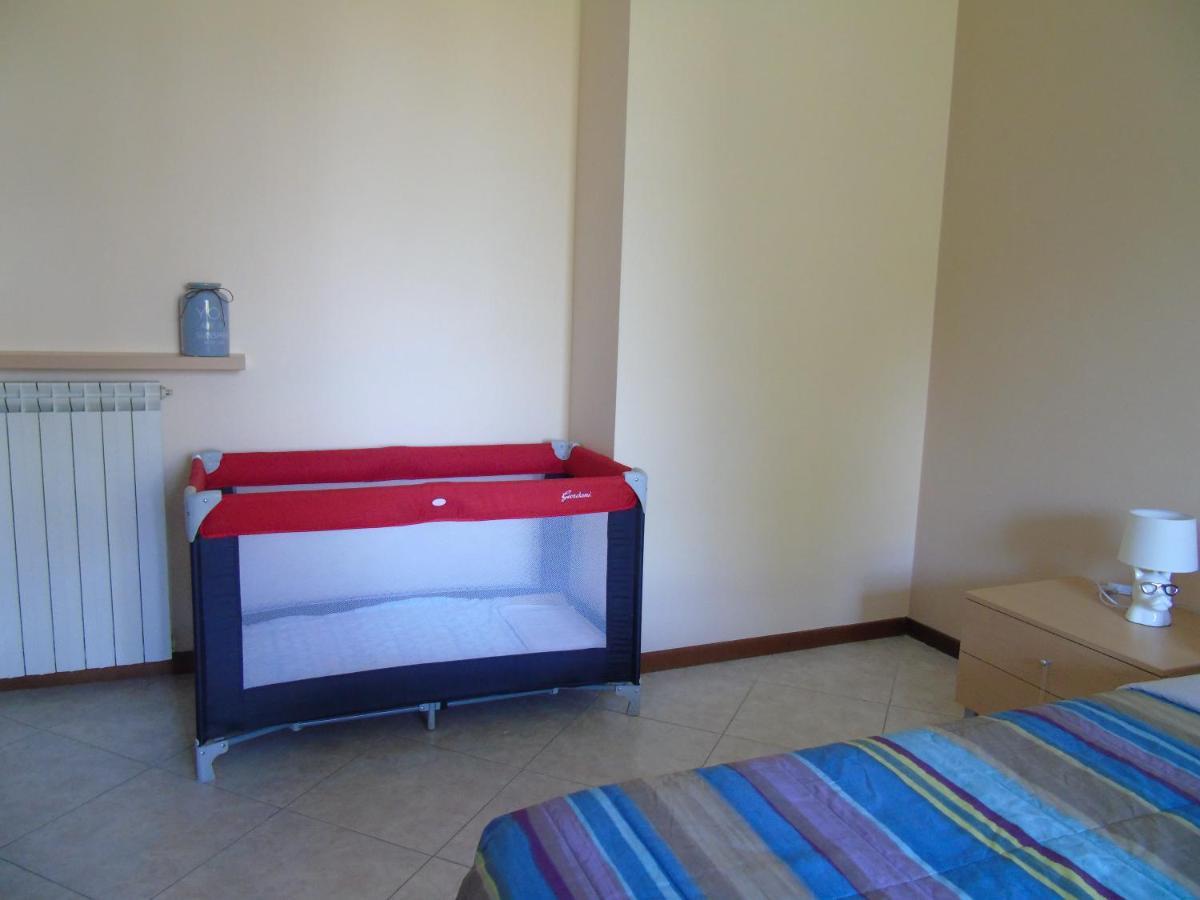 Апартаменты Discovery Flat With Pool & Bikes Сирмионе Экстерьер фото