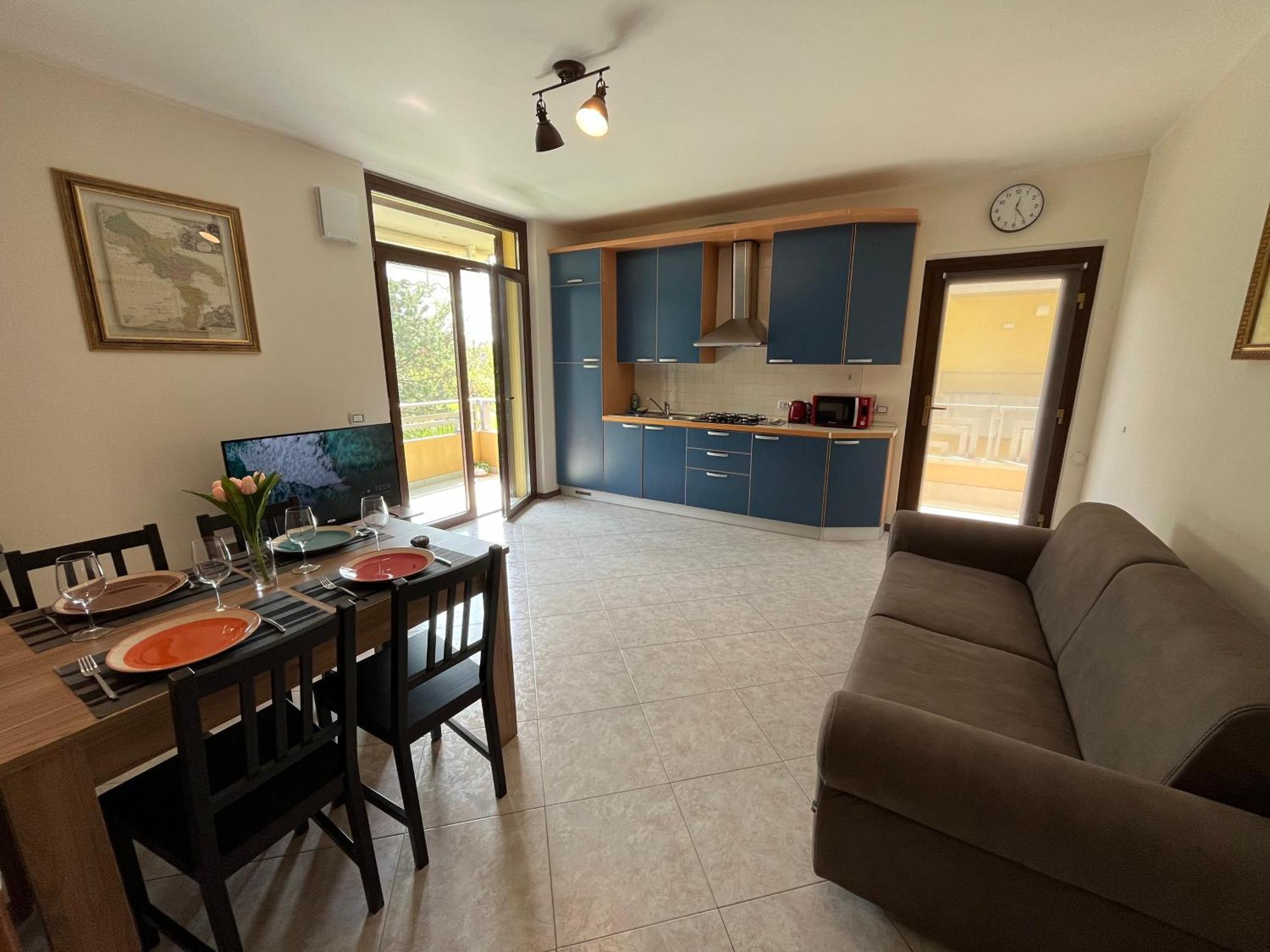 Апартаменты Discovery Flat With Pool & Bikes Сирмионе Экстерьер фото